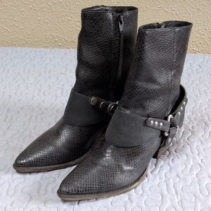 Elegant Textured Black Ankle Booties